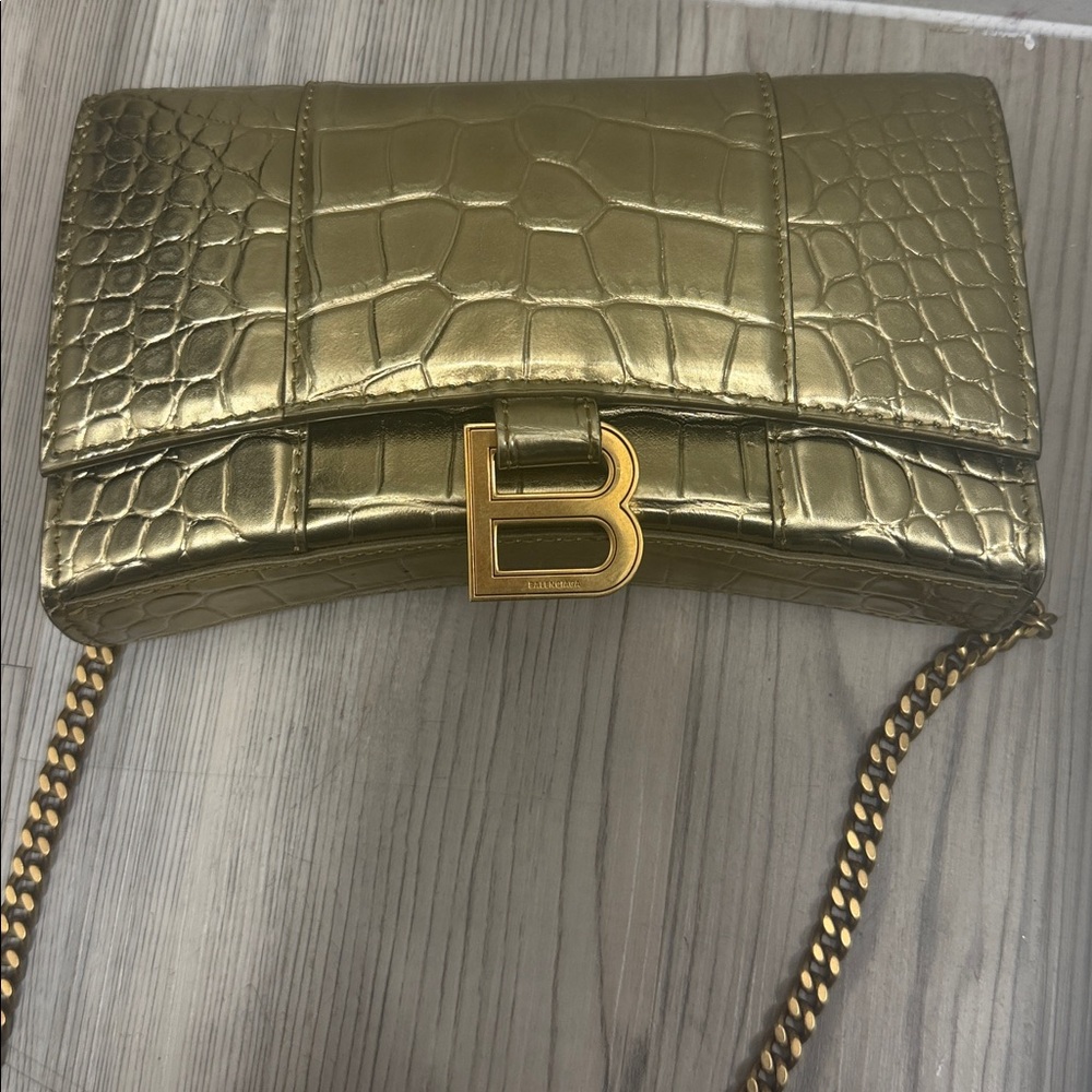 Balenciaga Gold hourglasses wallet on chain WOC - Picture 2 of 5